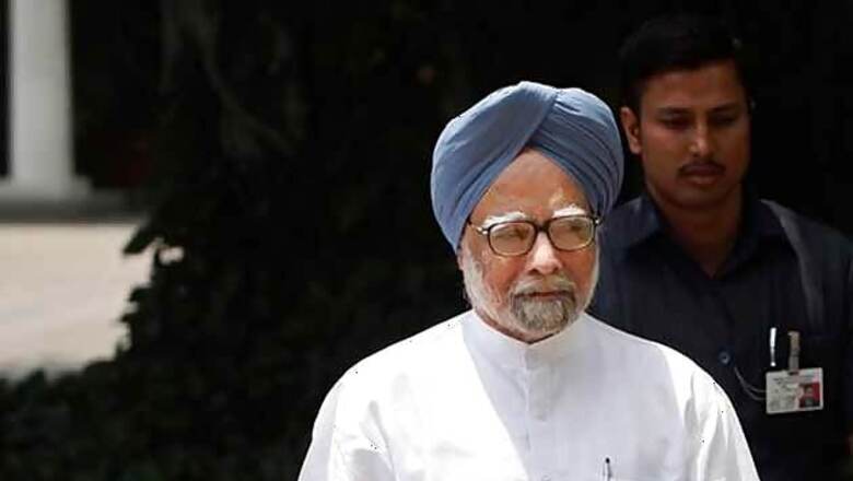 Manmohan Singh leaves for St. Petersburg to attend G20 Summit