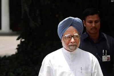 Manmohan Singh leaves for St. Petersburg to attend G20 Summit