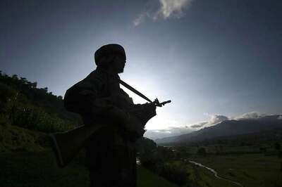 Soldier Killed Along LoC as Pakistan Violates Ceasefire