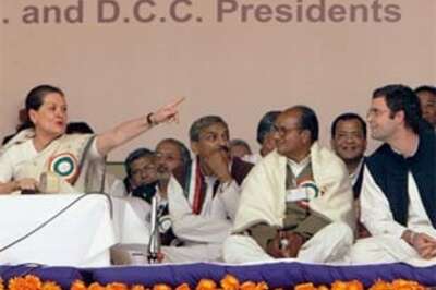 Internal poll gives Congress over 150 seats