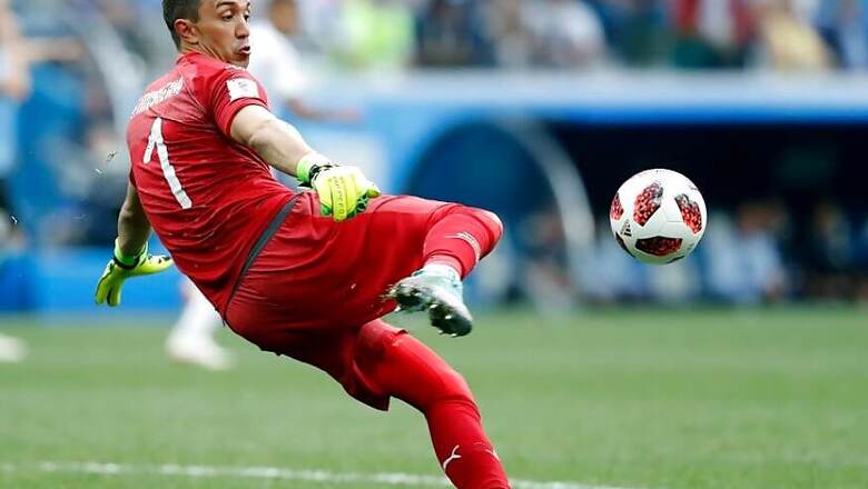 Galatasaray's Uruguayan Keeper Fernando Muslera Suffers Double Leg Fracture