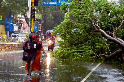 After Demonetisation, Cyclone Vardah Increases Woes of Tamil Nadu Residents
