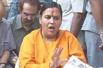 BJP mulls action, Uma gets saffron salute