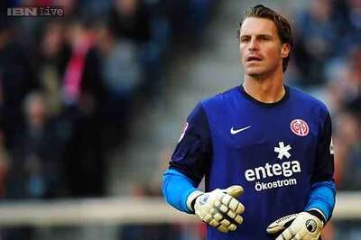 Schalke sign goalkeeper Christian Wetklo