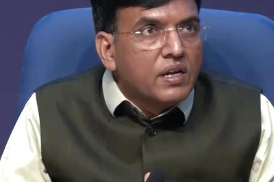 Health Minister to Review Low Covid Vaccination Coverage in 4 States on Monday