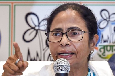 Mamata Banerjee Announces Pay Hike for College, University Teachers from New Year