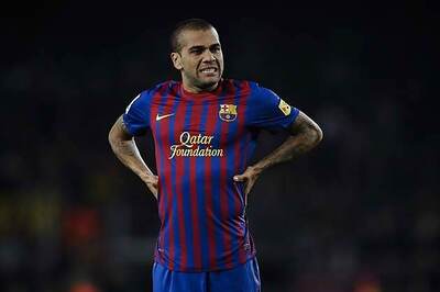 Alves out for eight weeks, to miss Copa final