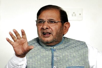 Sharad Yadav Body Shames Vasundhara Raje in an Election Speech in Alwar
