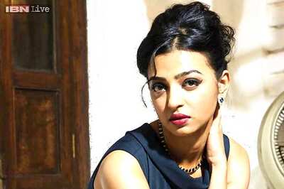 Radhika Apte sports 'sari with sneakers' look in 'Bombairiya'