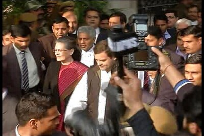 Sonia Gandhi, Rahul and 3 other accused get bail in the National Herald case