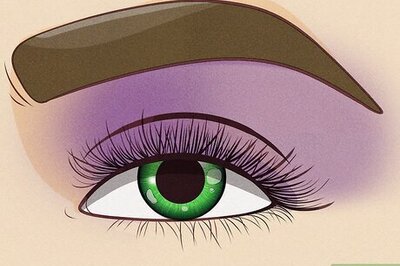 How to Make Green Eyes Stand Out