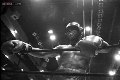 Boxing legend Muhammad Ali hospitalized with pneumonia