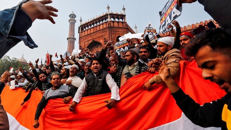 'My Name is Khan & I Am an Indian': Scores Gather at Delhi's Connaught Place to Protest Against CAA