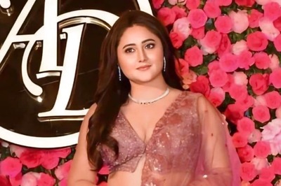 Rashami Desai SLAMS Trolls Fat-Shaming Her At Arti Singh's Wedding: 'I Can’t Look 21 Forever'