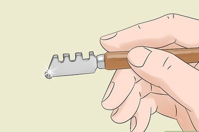 How to Cut Glass for a Custom Picture Frame