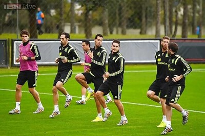 World Cup 2014: Spain desperate to avoid early exit against Chile