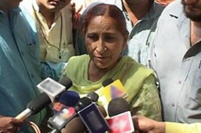 Rahul Gandhi promises help to Sarabjit's family