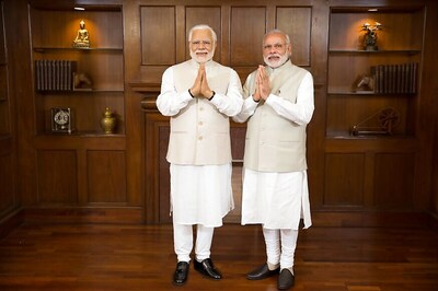 Narendra Modi Gets a Glimpse of His Wax Statue by Madame Tussauds
