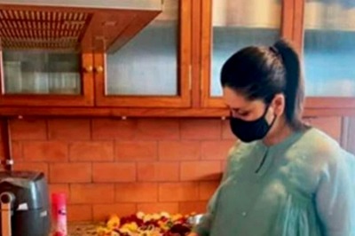 Kareena Kapoor's Unseen Photo From 'Griha Pravesh' Ceremony Goes Viral