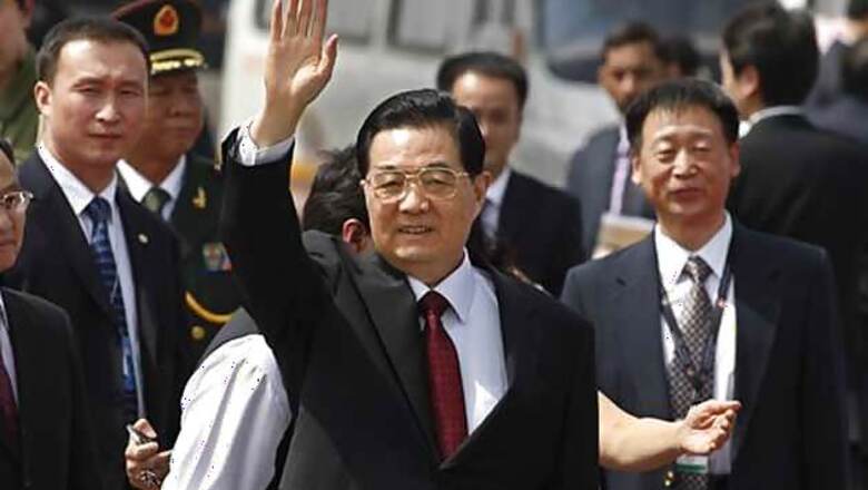 Hu Jintao arrives in India, to meet Manmohan