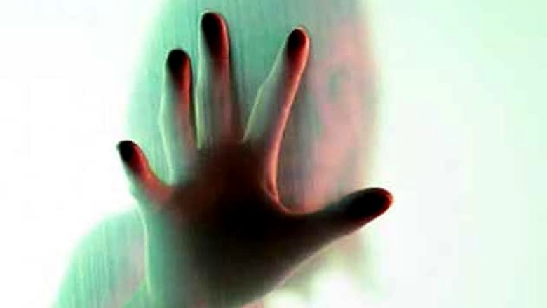 Honour killing: man kills daughter in Indore