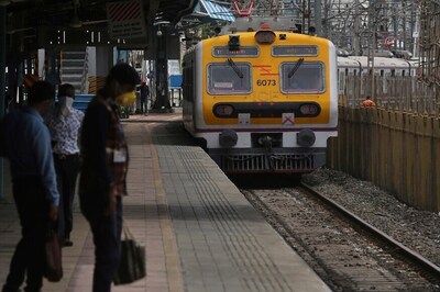 Maharashtra Govt Allows Women to Travel in Local Trains, Railways Says 'Wait'