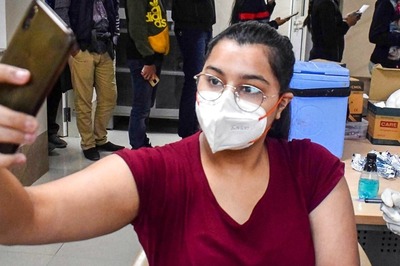 UP CM Adityanath Asks Officials to Ramp Up Covid Vaccination Drive for Children Aged 12-14 Years