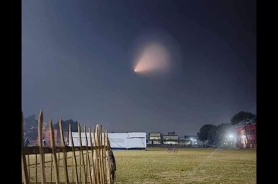 UFO, Satellite, Meteor or Agni-V Missile? Mysterious Light in Kolkata Sky Sparks Buzz | SEE PHOTOS