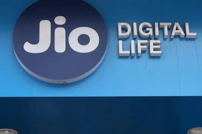 Reliance Jio Q4: Net Profit Rises 13% YoY to Rs 4,716 Crore