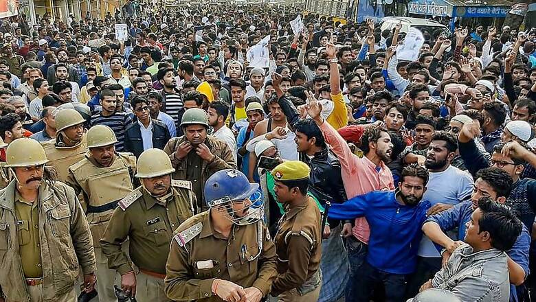 Former Congress MLA Asif Khan Named in FIR on Jamia Violence