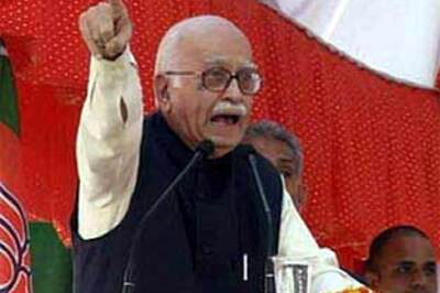 Advani promises special status for Bihar if voted back
