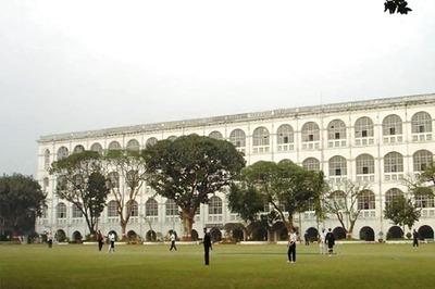 Classic Bengali  Novel 'Chowringhee' To Be Made Into a Movie