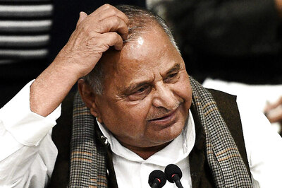 UP Police Once Again Give 'Clean Chit' to Mulayam for Allegedly Threatening IPS Officer