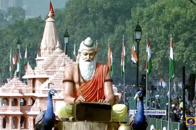 Republic Day Parade 2021 Highlights: Ladakh Makes Debut in R-Day, UP Ram Temple Tableau Gets Standing Ovation on Rajpath, Covid-19 War on Display Too