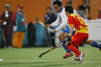 Korean men retain hockey gold