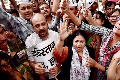 AAP's Delhi Unit Convenor Dilip Pandey Resign After MCD Poll Result