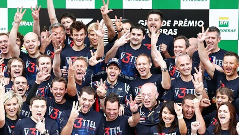 Vettel committed to Red Bull after third title