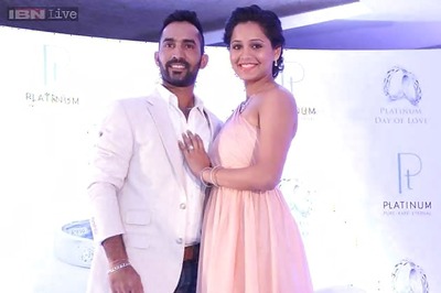 Sports couple Dinesh Karthik, Dipika Pallikal set for mid-2015 wedding
