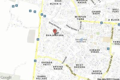 Delhi: Unidentified men rape married woman, AAP members stage protest