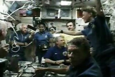 Astronauts to inspect Discovery