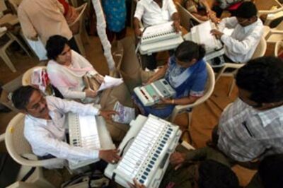 Big Vote: Sonia, Advani in Phase 3 poll fray