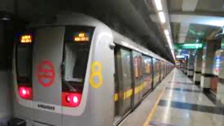 Man Jumps in Front of Metro at Moolchand Station of Delhi's Violet Line