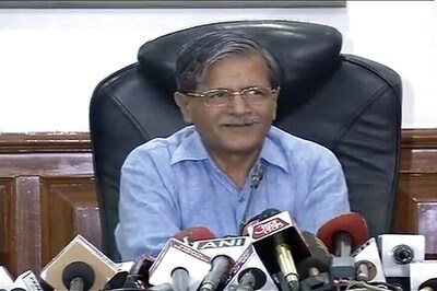 Justice Dhingra Commission Finds Irregularities in Vadra Land Deals, Recommends Action