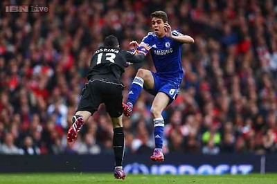Chelsea's Oscar taken to hospital after collision in derby