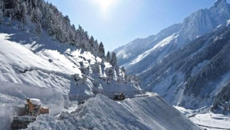 Srinagar Records Coldest Night of Season at Minus 1.5 Degrees Celsius