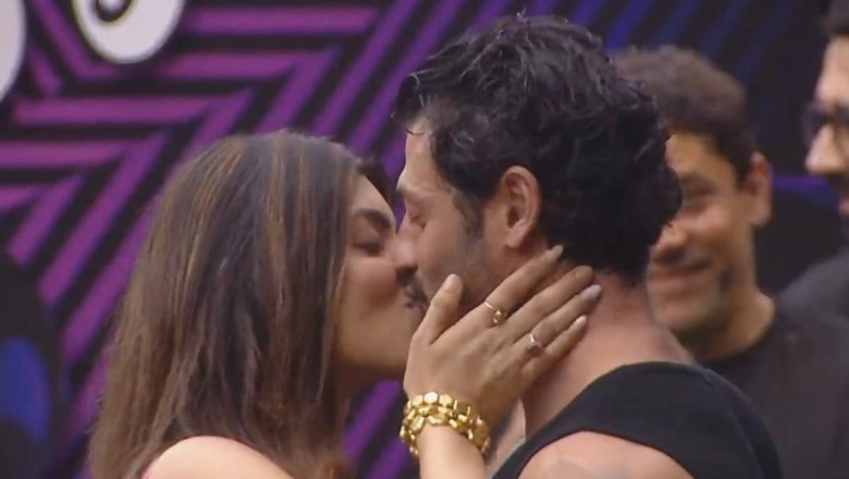 Bigg Boss OTT 2: Akanksha Puri, Jad Hadid's 30-Second Lip Kiss Triggers Row, Netizens Call It 'Cheap'