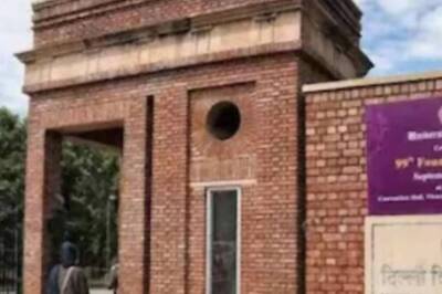 DU’s ‘Single Girl Child’ Quota for Admission Violates Right to Equality: St Stephen’s to HC