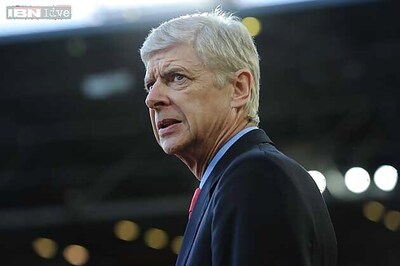 Arsenal boss Arsene Wenger calls on FA to ban divers