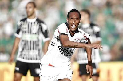 Former Portugal striker Liedson joins Flamengo