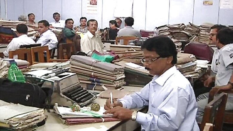 Pending for Over 10 Years, 4,000 Govt Officials Get Promotion as New Year Gift